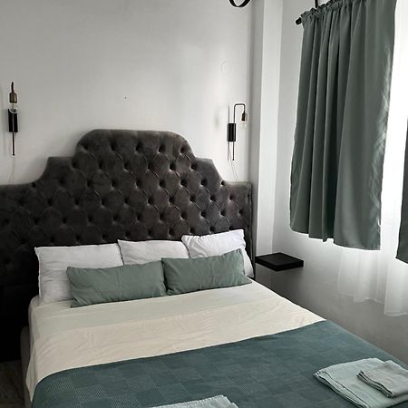 Appartamento Mila Deluxe Peraía Esterno foto