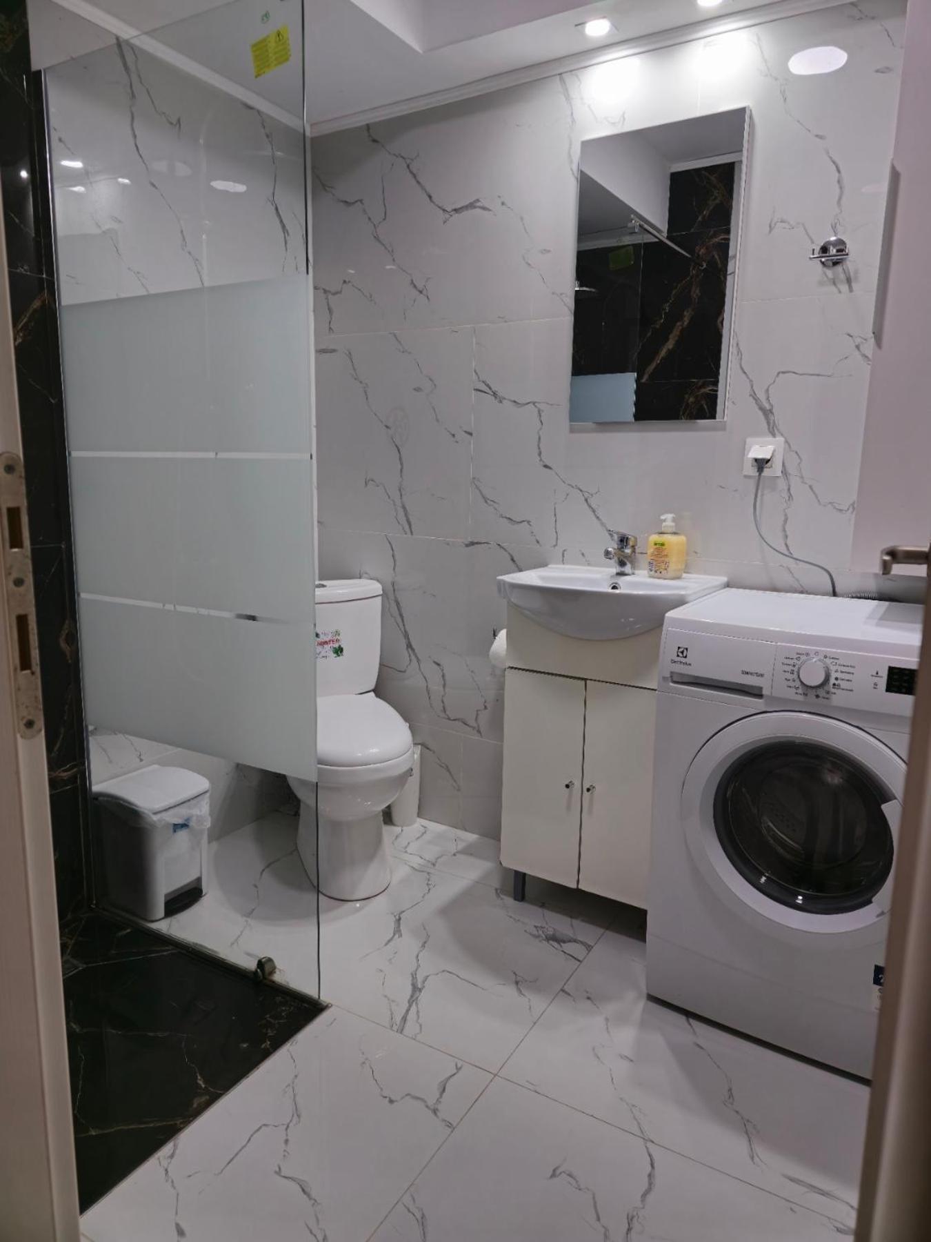 Appartamento Mila Deluxe Peraía Esterno foto